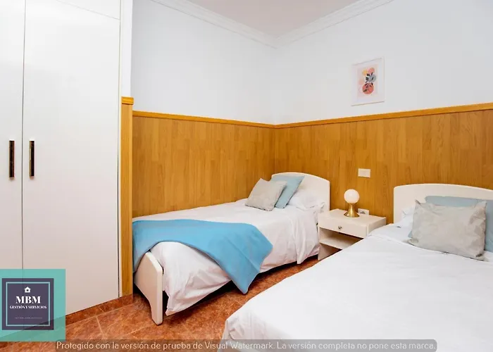 Сasa de vacaciones In Balcon De Mit Privatem Pool