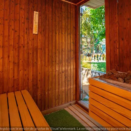 In Balcon De Mit Privatem Pool Prázdninový dům