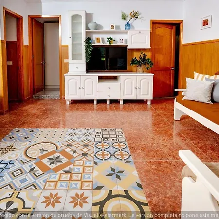 In Balcon De Mit Privatem Pool Holiday home Telde