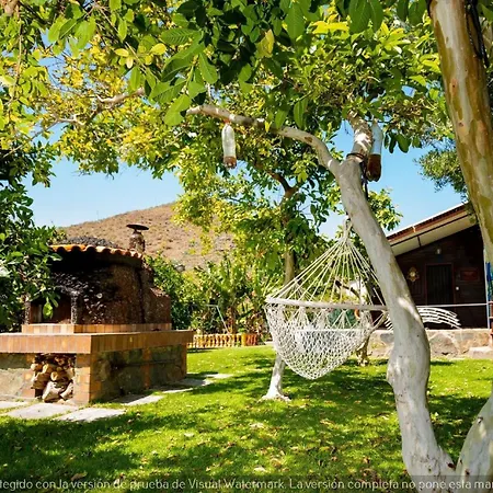 In Balcon De Mit Privatem Pool Tatil Evi Telde